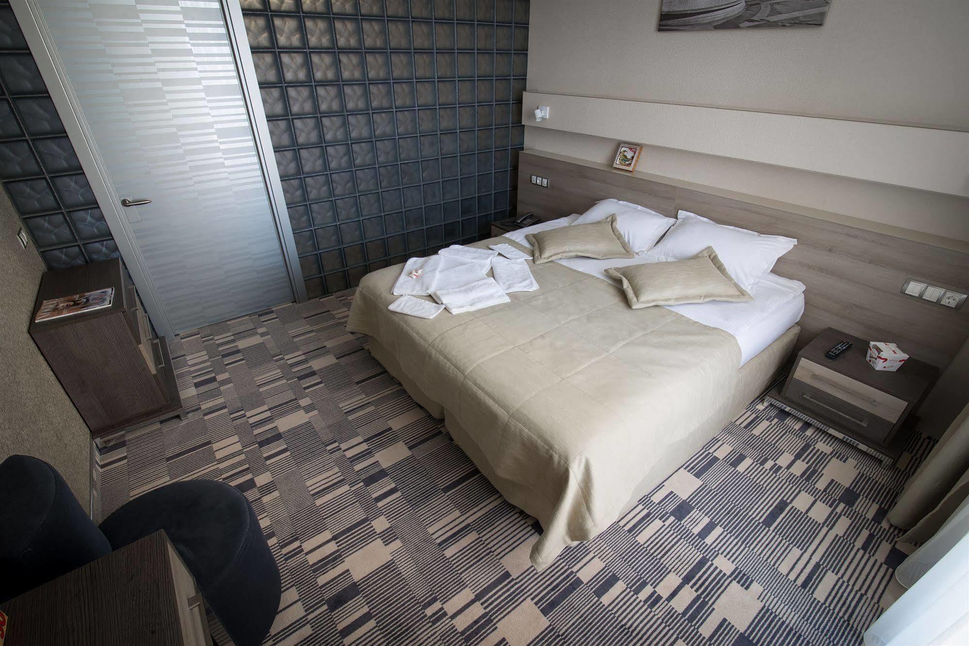12Th Floor Apartments 오데사 외부 사진